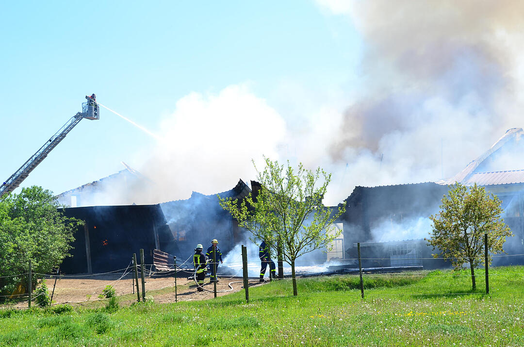 Feuer auf Aussiedlerhof