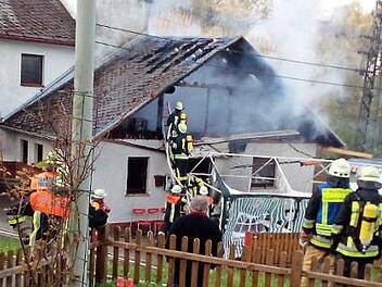 Am 1. Mai 2017 wurde der Schulungsraum der Feuerwehr Weidmes ein Raub der Flammen. Foto: Archiv
