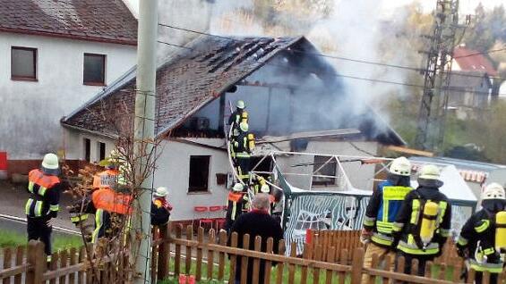 Am 1. Mai 2017 wurde der Schulungsraum der Feuerwehr Weidmes ein Raub der Flammen. Foto: Archiv