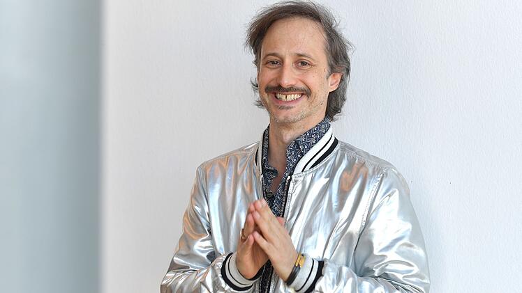 Michael Ostrowski ist seit 20 Jahren einer der vielbesch&auml;ftigsten Schauspieler aus &Ouml;sterreich.