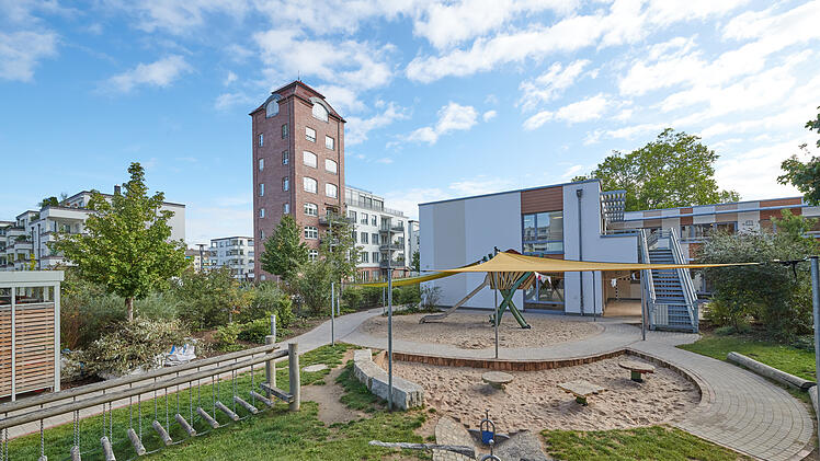 Nürnberg: Johanniter-Kindertagesstätte "Turmfalken" muss Gruppen schließen - "nicht bespielbar"