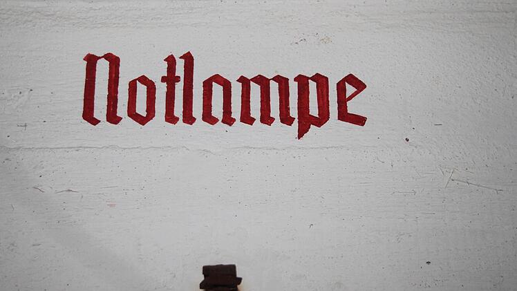 Die Schrift aus Phosphorfarbe ist noch gut zu lesen. Foto: Jürgen Gärtner