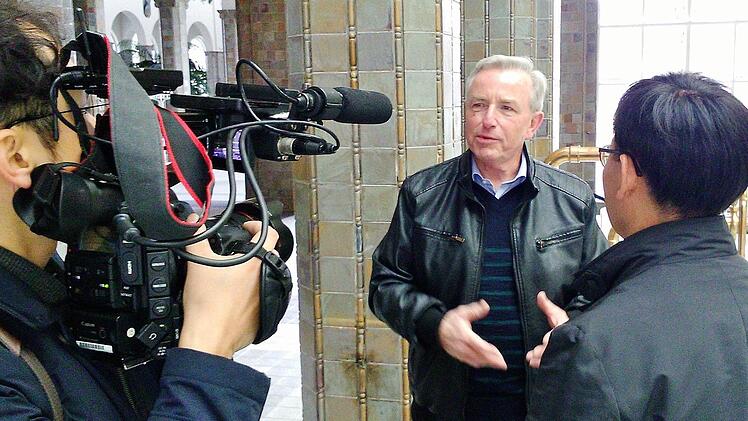 Sigismund von Dobschütz beim TV-Interview. Foto: ksvd