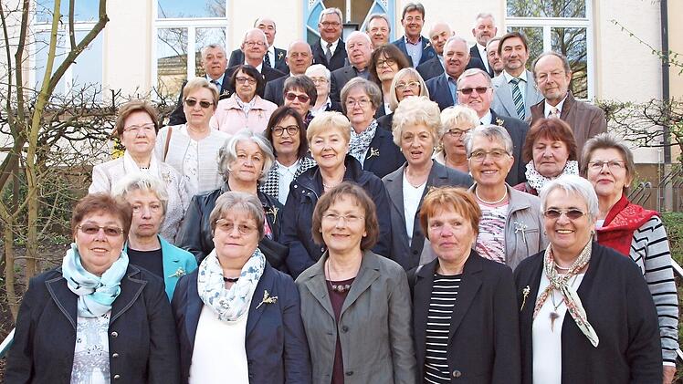 Vor 60 Jahren feierten diese Frauen und Männer ihre Erstkommunion.