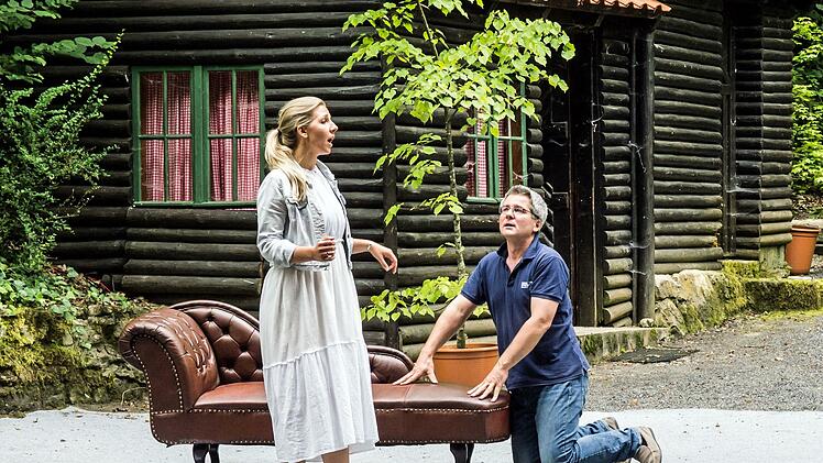 "Die schöne Galathée": Probenimpressionen von der Sommeroperette Heldritt auf der Waldbühne. Der Operetten-Einakter von Suppé feiert gemeinsam mit Offenbachs "Salon Pitzelberger" am 13. August Premiere.Foto: Jochen Berger