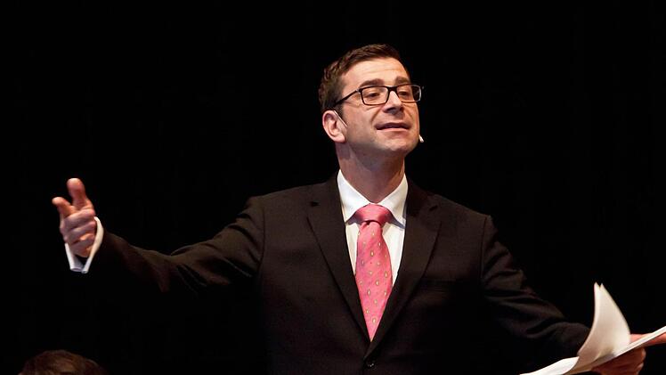 Intendant Bodo Busse als Moderator