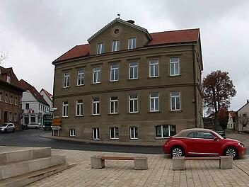 Im Maßbacher Rathaus wird im Mai ein Gemeinderat einziehen mit erfahrenen und neugewählten Gemeinderäten.Archiv/Dieter Britz