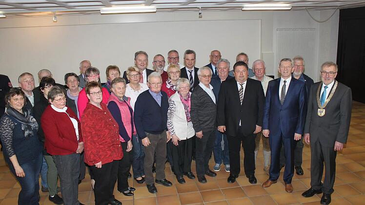 Die Geehrten der Gemeinde Heiligenstadt Foto: Carmen Schwind