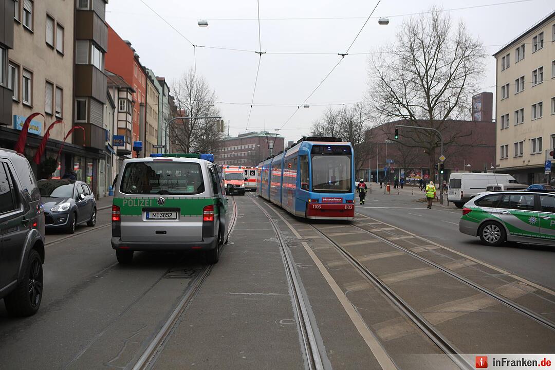 Tödlicher Unfall: Frau in Nürnberg von Straßenbahn erfasst