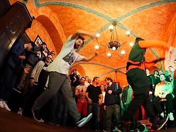 Gedreht wurde das Video zum  Wirtshaus-Rap im Weißbierhaus in Bamberg. Fotos: privat