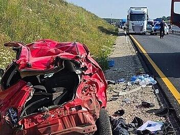 Nach dem schweren Unfall war die A 3 mehrere Stunden gesperrt.