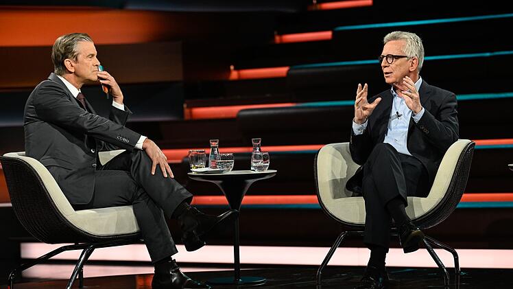 Bei "Markus Lanz" lie&szlig; sich Thomas de Maizi&egrave;re nicht dazu dr&auml;ngen, &ouml;ffentlich gegen die Bundesregierung auszuteilen.