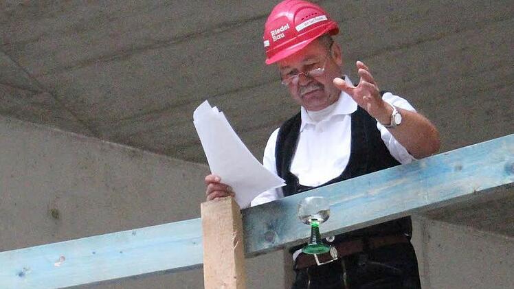 Das Atrium im Neubau des Landratsamts Erlangen-Höchstadt machte beim Richtfest Eindruck. Rund 40 Millionen Euro soll der Bau kosten. Foto: Christian Bauriedel