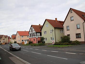 Die Reichenbacher Ortsdurchfahrt wird im kommenden Frühjahr saniert. Die Planungen laufen auf Hochtouren.Heike Beudert