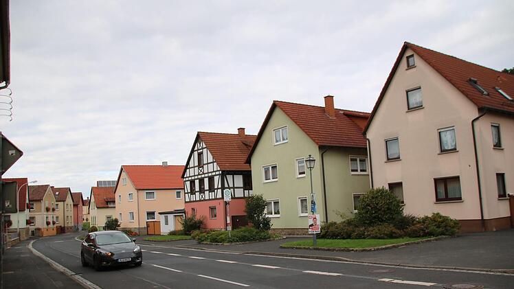 Die Reichenbacher Ortsdurchfahrt wird im kommenden Frühjahr saniert. Die Planungen laufen auf Hochtouren.Heike Beudert