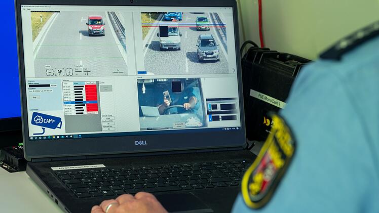 Gef&auml;hrliche Ablenkung im Auto