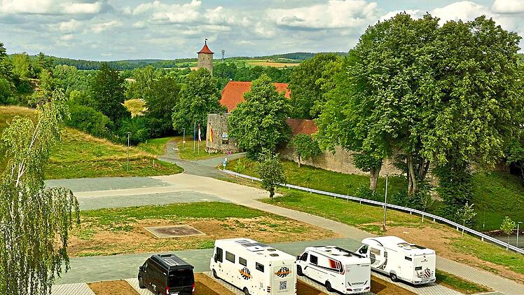 Der Stellplatz bei der Burg Waischenfeld ist f&uuml;r Wohnmobile geeignet.Karl Serwotka