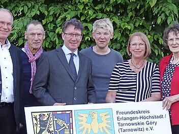 Zweiter Vorsitzender Martin Oberle, Vorstandsmitglied Jürgen Hitz, Vorsitzender Manfred Bachmayer, Schatzmeisterin Heike Zeug, Schriftführerin Elisabeth Koy und Vorstandsmitglied Gabriele Jost (von links).
