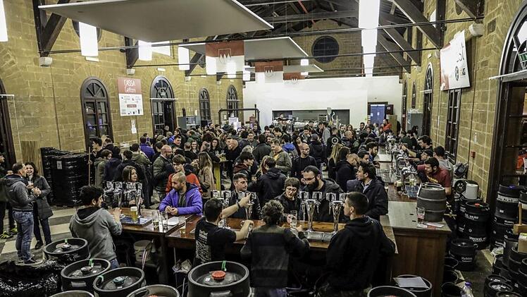 49 Brauereien aus Franken stellten ihre Biere vor.