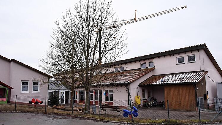 Am Kindergarten St. Josef wird ringsherum schon groß gebaut.