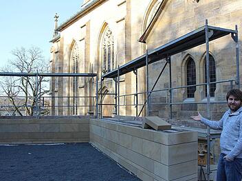 Die Verbindung zwischen Alt und Neu findet Architekt Torsten Will sehr gelungen. Er betreut federführend die Sanierung von St. Augustin. Foto: Ulrike Nauer