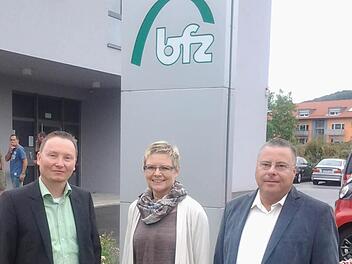 Stephan Zeller, Sabine Dittmar und Peter-Wolfgang Großmann am bfz in der Columbiastraße in Bad Kissingen. Foto: privat