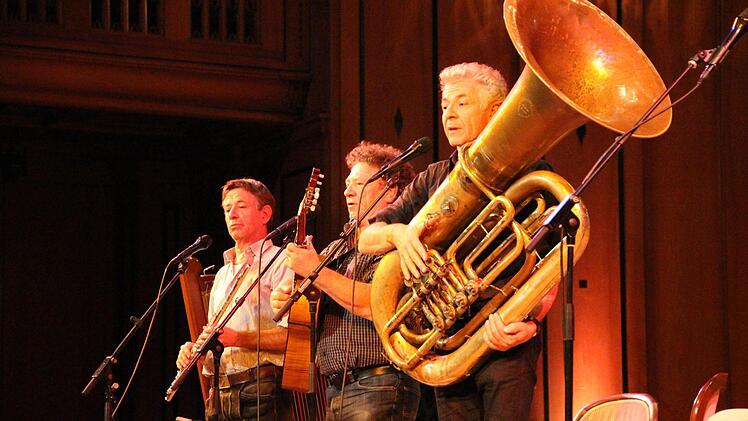 Christoph, Karl und Michael bei ihrem Auftritt im Bad Kissinger Regentenbau.  Foto: Ralf Ruppert