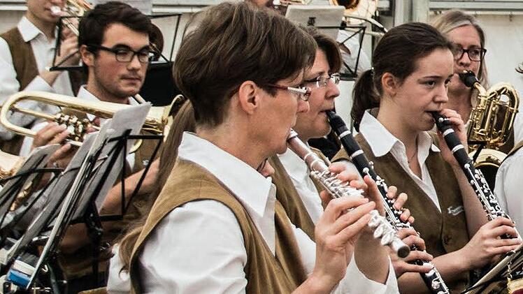 Impressionen vom Coburger "Lokalklang" am Sonntag: Blaskapelle MeederFoto: Jochen Berger