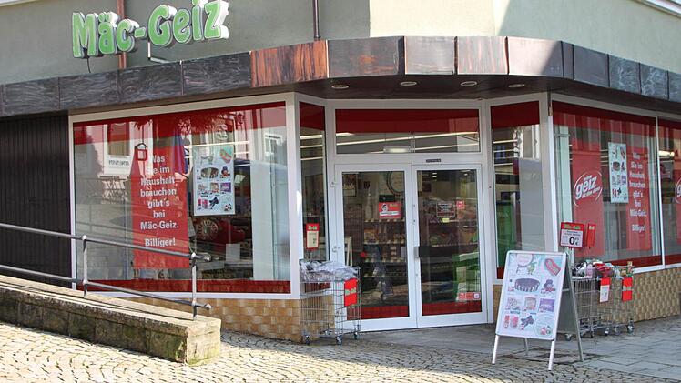 Nach der Schließung der Ihr Platz-Filiale siedelte sich Mäc Geiz am Marktplatz Bad Brückenau an. Foto: Ulrike Müller