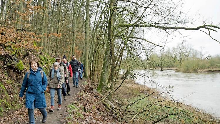 Auf dem Sieben-Flüsse-Wanderweg immer am Main entlang. Foto: Thomas Ochs