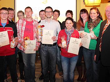 Die Geehrten mit dem Vorsitzenden Erich Geyer (r.) Foto: Johanna Blum