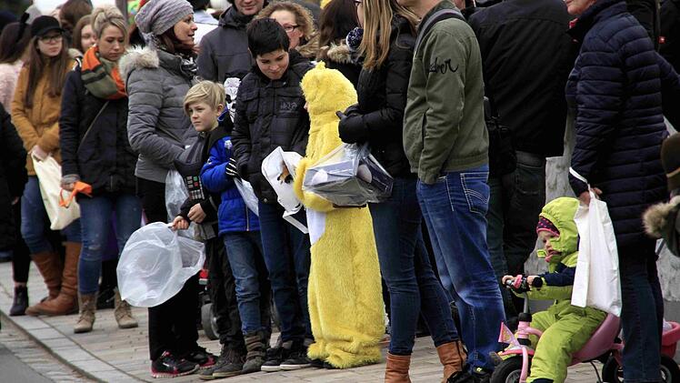Impressionen vom Faschingsumzug der Weisendorfer Blummazupfer. Foto: Richard Sänger