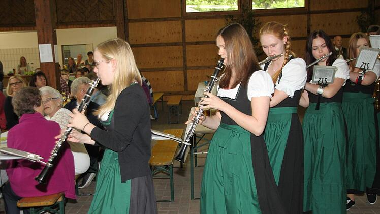 Einzug der Musiker ...