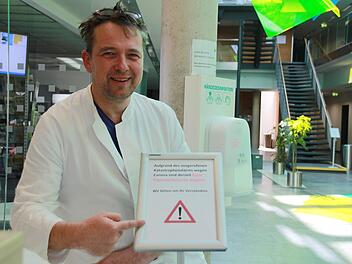 Jürgen Gschossmann, der Ärztliche Direktor des Klinikums Forchheim-Fränkische Schweiz, dementiert die Gerüchte.  Foto: Franziska Rieger