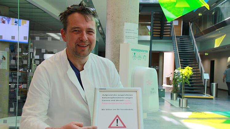 Jürgen Gschossmann, der Ärztliche Direktor des Klinikums Forchheim-Fränkische Schweiz, dementiert die Gerüchte.  Foto: Franziska Rieger