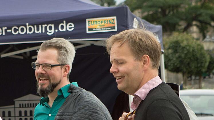 Impressionen vom Coburger Theaterfest zum Spielzeitauftakt. Aufmerksamer Gast: Coburgs designierter Intendant Bernhard F. Loges (Mitte), rechts: Fritz Frömming, Kaufmännischer DirektorFoto: Jochen Berger