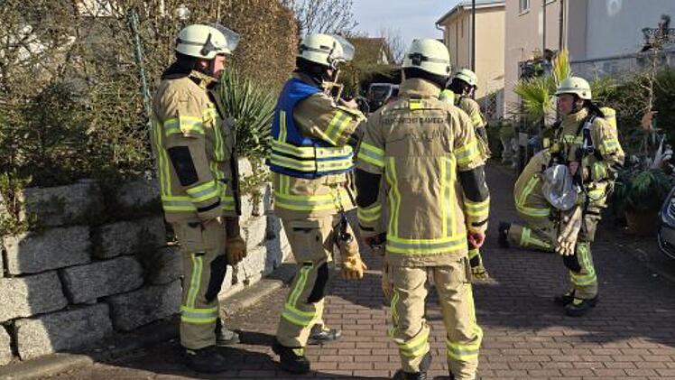 Bamberger Feuerwehr zu Rauchentwicklung in Siedlung alarmiert