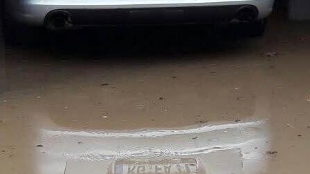 Die Fotos dokumentieren, welche Spuren der Starkregen dort am Mittwoch hinterlassen hat. Foto: Sabrina Albert