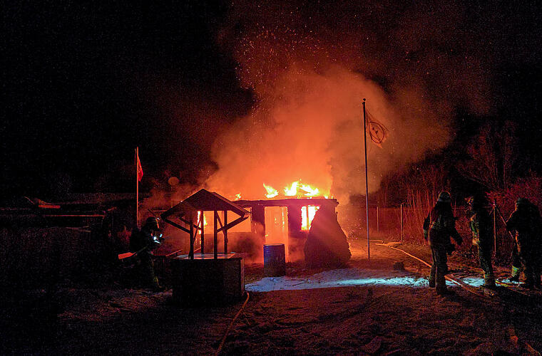 Bamberg: Vollbrand vernichtet Gartenhaus - Ermittlungen laufen