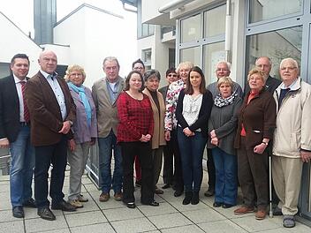 Die AWO Kreiskonferenz wählte den neuen Vorstand für die nächsten vier Jahre. Hubert Joppich (2. von rechts) bestätigten die Delegierten im Amt des AWO Kreisvorsitzenden. Foto: Christine Thomas