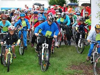 Nicht zu stoppen waren die Kinder beim Spenden-Radrennen. Foto: Horst Conze