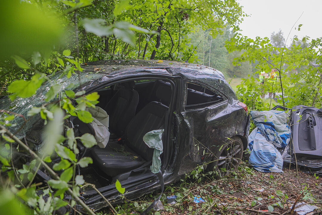 Rednitzhembach: 20-Jähriger stirbt bei Autounfall