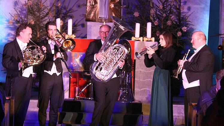 Das Blechbläserquintett Harmonic Brass aus München spielte in der Brückenauer Stadtpfarrkiche. Foto: Thomas Dill