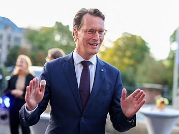 Ministerpr&auml;sident W&uuml;st beim St&auml;ndehaus-Treff