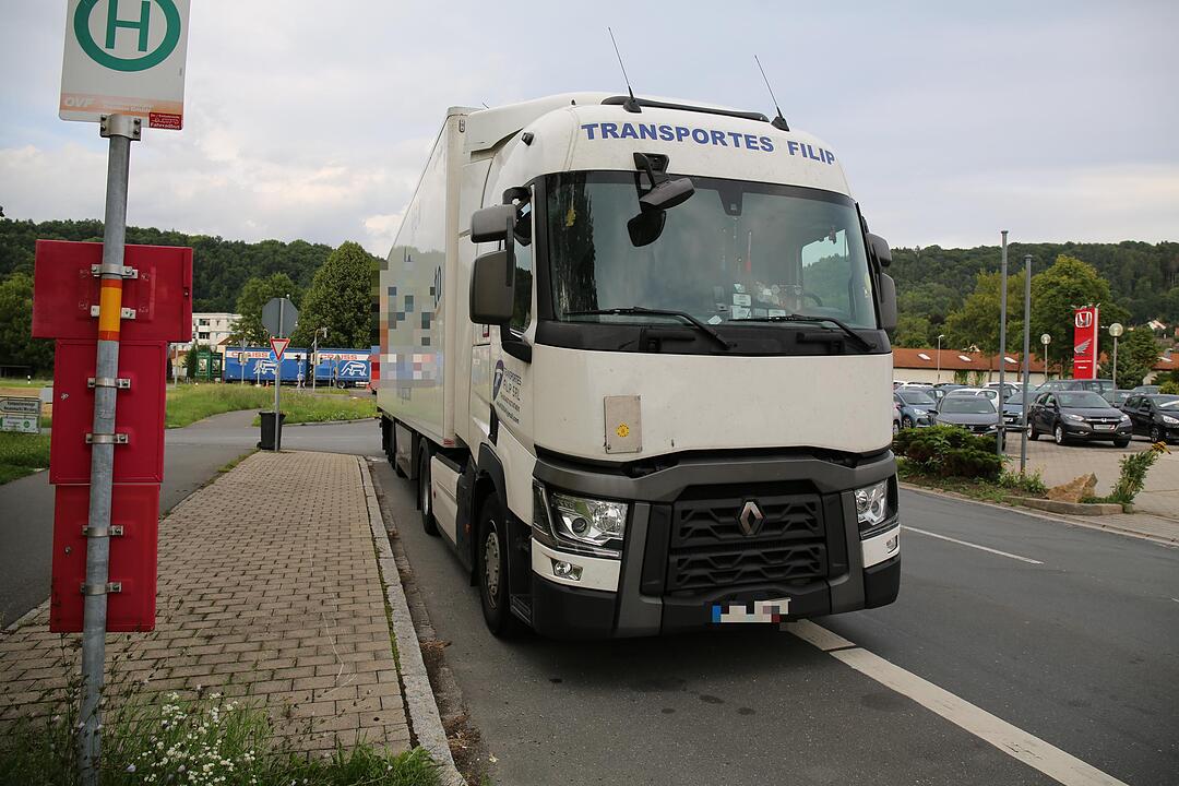 Kreis Kulmbach: Lkw-Fahrer übersieht Motorradfahrerin bei Wirsberg