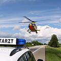 Ein junger Mann ist bei einem Unfall auf der B14 schwer verletzt worden. Symbolfoto:der.Schwede/Adobe Stock
