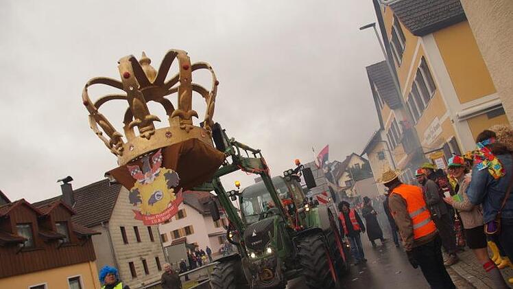 Burgellern kam mit  Prunkwagen. Foto: Joseph Beck