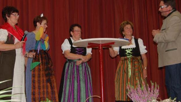 Quiz der Kreisvorstandschaft v.l. Marianne Müller, Angelika Romaruga, Ingrid Müller, Irmgard Heinrich und Markus Stockmann.