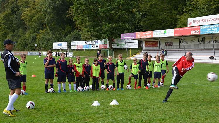 Fußball-Talentcamp in Hausen  Foto: Peter Rauch