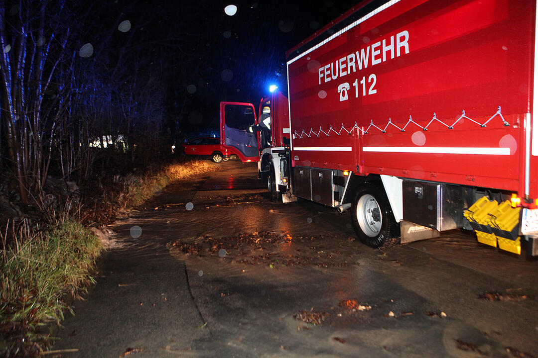 Hochwasser in Franken: In der Nacht zum Freitag kam es in Ansbach zu teils schweren Überschwemmungen